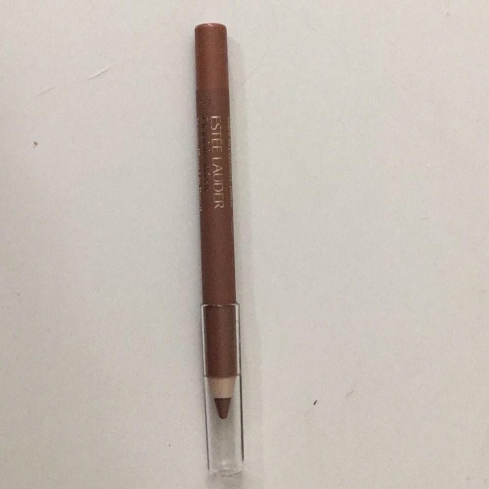 [NEW] Estee Lauder Lip Pencil (Color: 18 Nude)